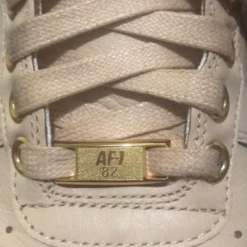Nike Air Force 1 (AF-1)82. Men size 7. - Picture 12 of 13